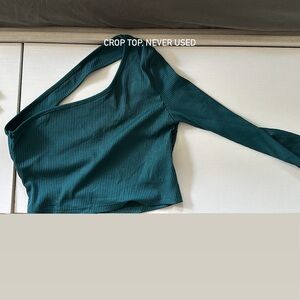 Crop top never used
